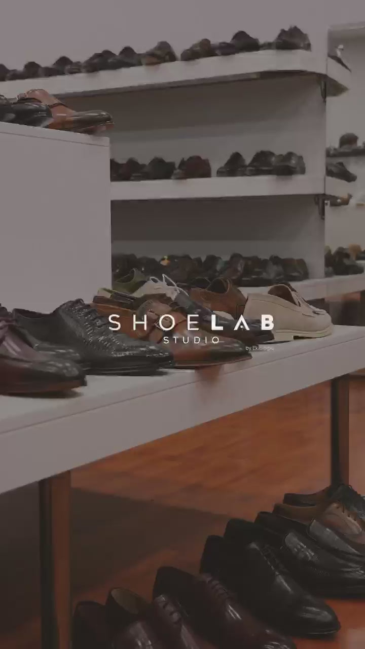 ShoeLab workshop assembly and finishing process